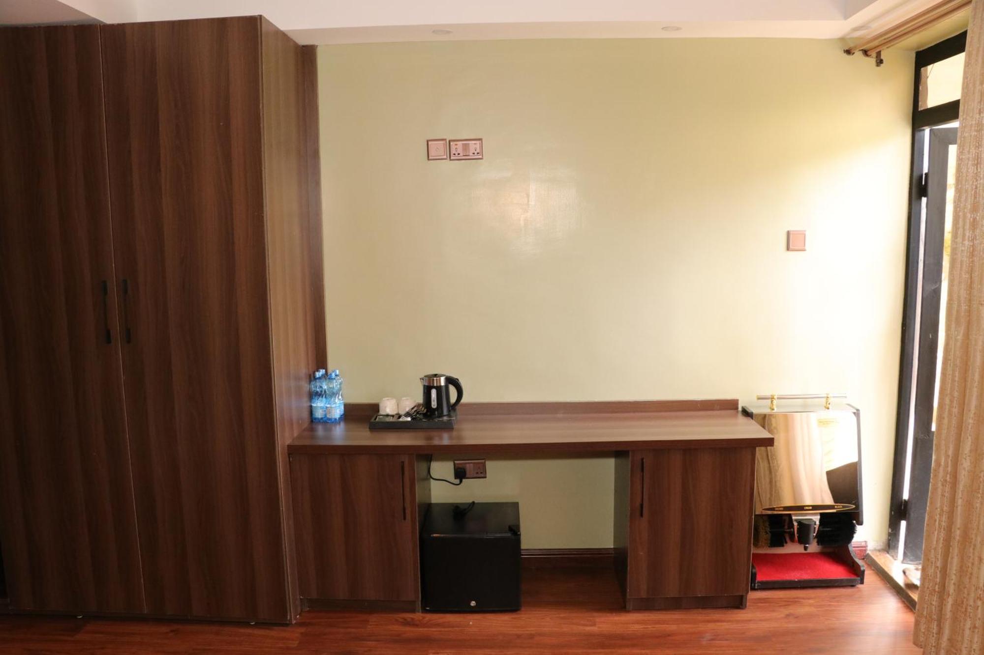 Brooks Lodge Накуру Екстер'єр фото